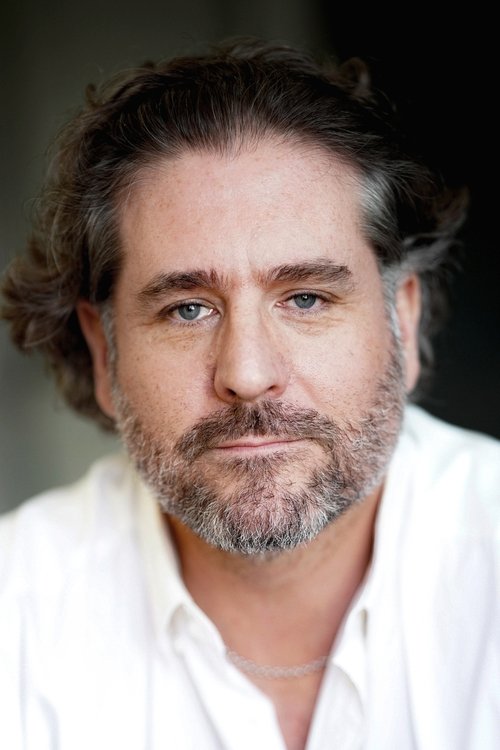 Philip Schurer as Günter