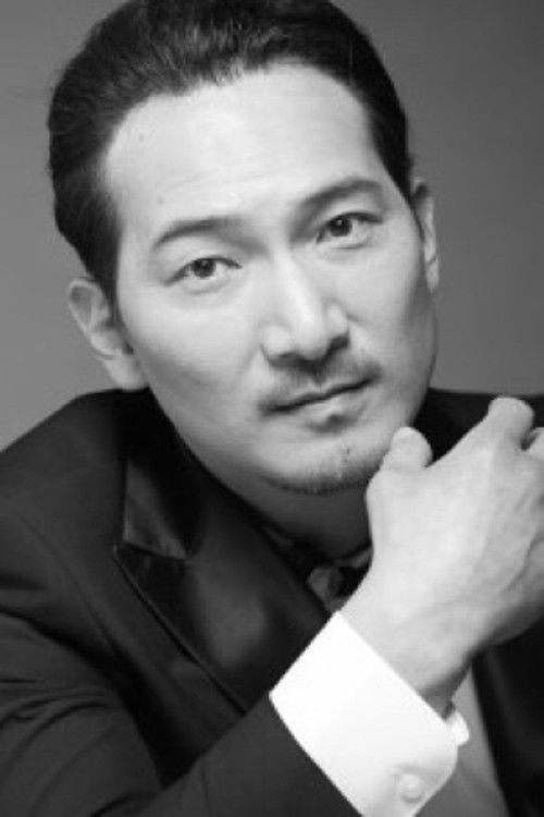 Heejeong Choi as 고려인 갱 두목 역