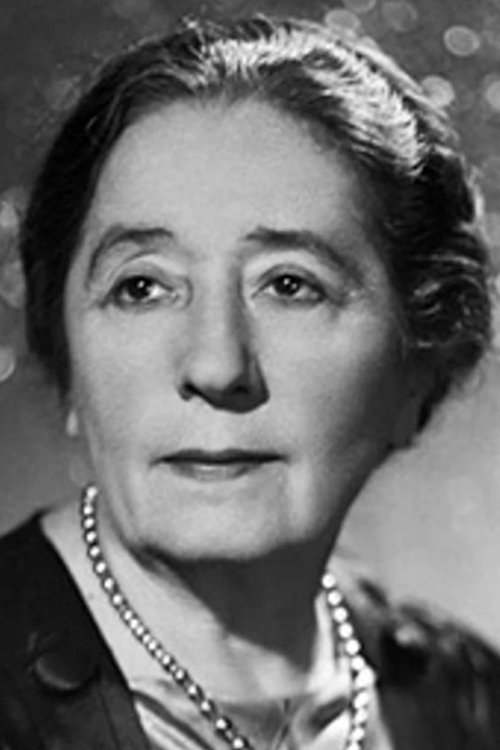 Gabrielle Fontan as The chiromancer (uncredited)