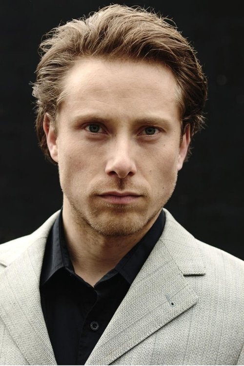 Jan-David Bürger as Willi