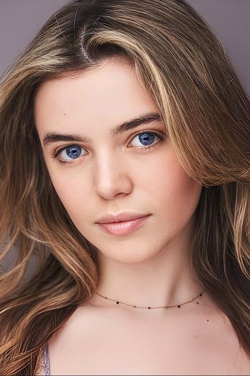 Angelina Boris as Anna Phillips