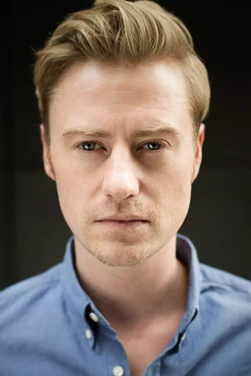 Eric Bouwer as Nikolai