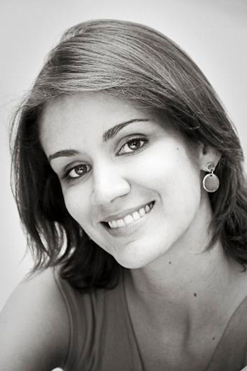 Mariza Junqueira as Professora