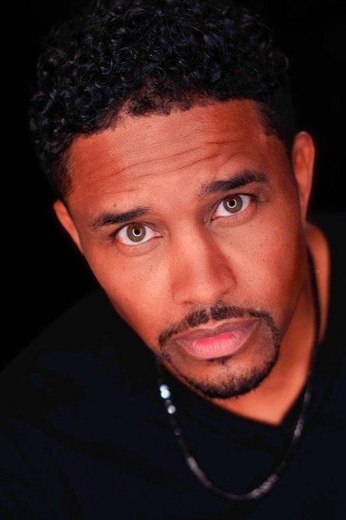 Benjamin Stephens as Kenny Kline