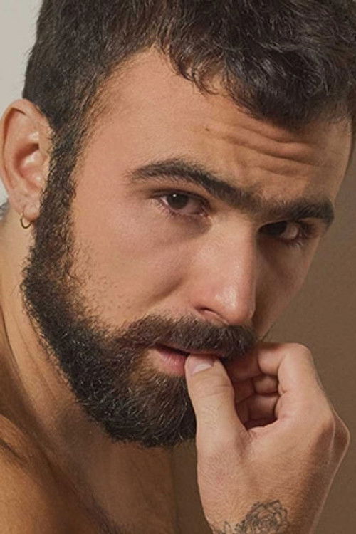 Cachorro Lozano as Evaristo