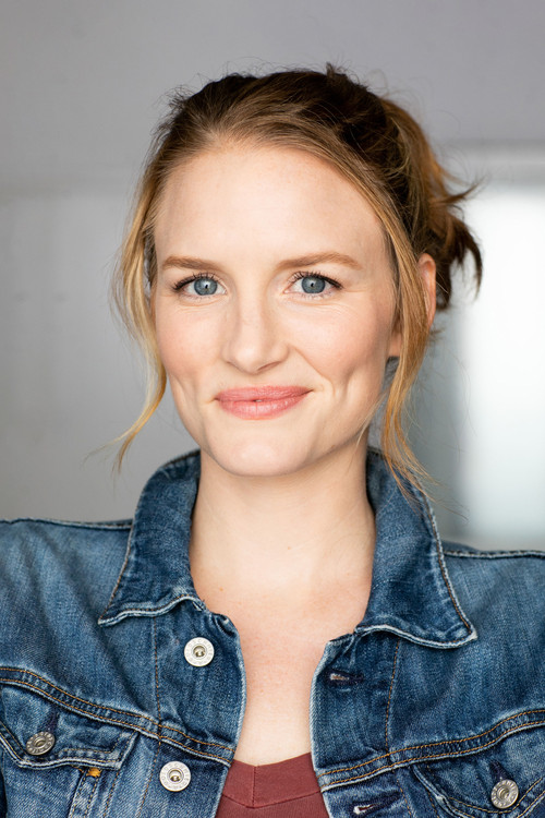 Erin Lovelace as Elyse