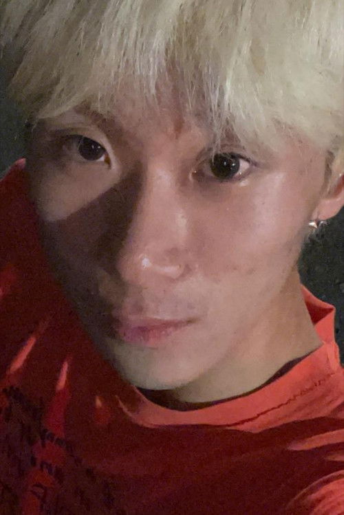 Tzu-Chia Liao as Crew