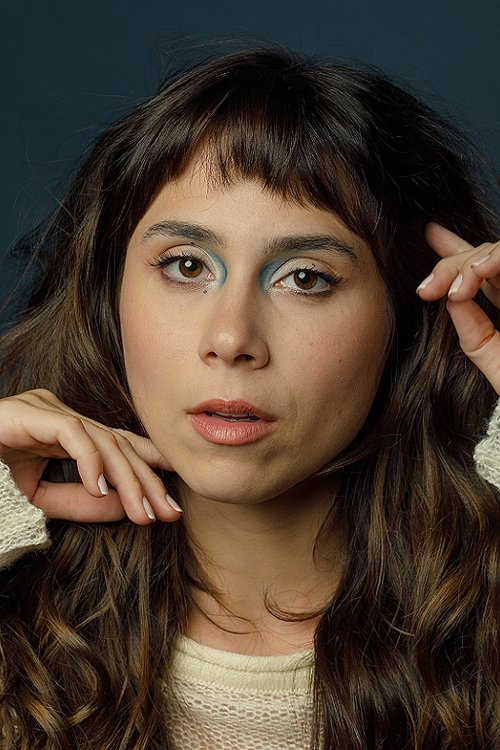 Daphne Bozaski as Camila