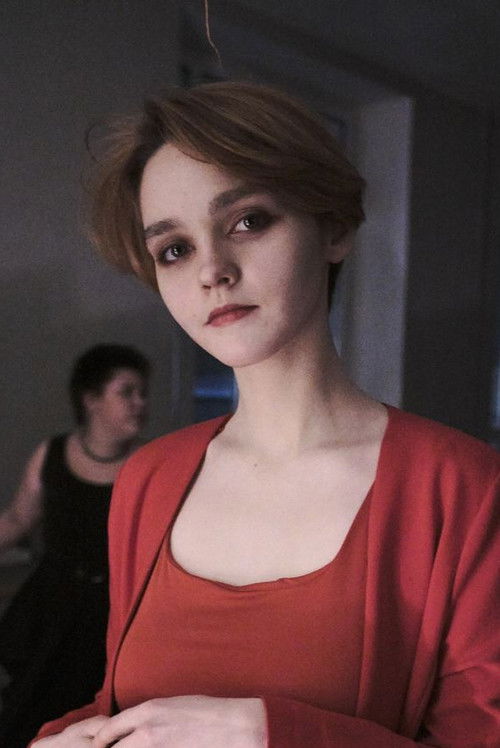 Anastasia Usoltseva as Pet shop keeper