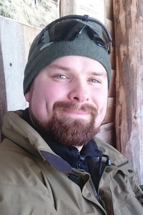 Eirik Kvalsvik as Mikkel