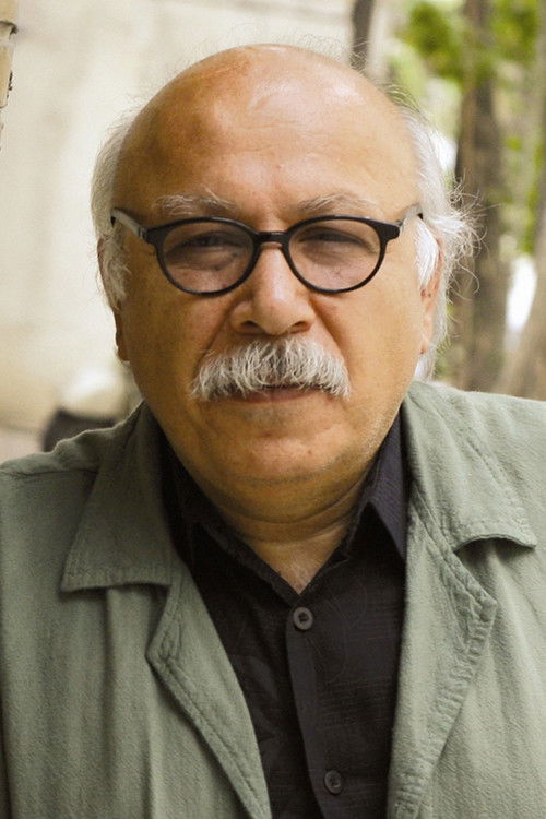 Alireza Davoudnejad as Mina and Mahrokh's father