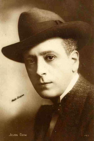 Jean Dax as Marquis de Monteclain