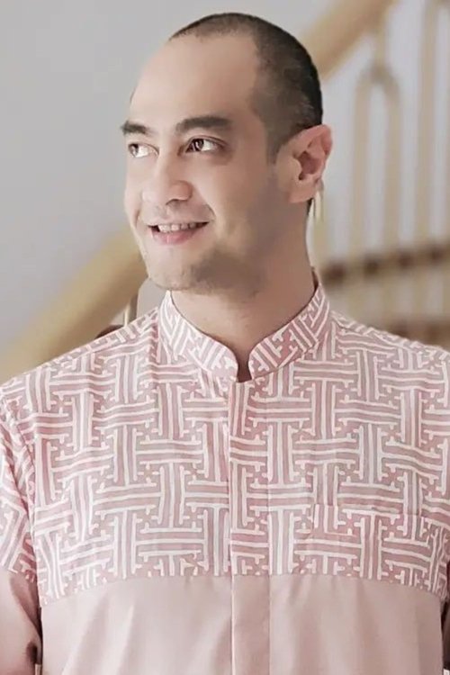 Ferry Irawan as Dwi Rupa