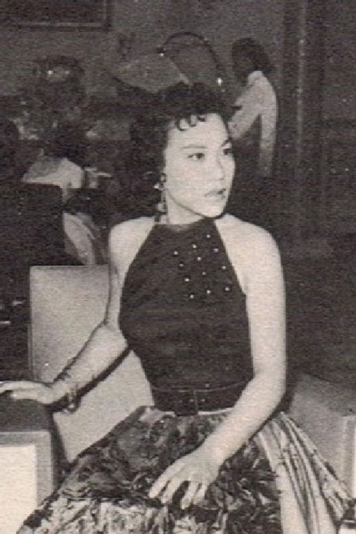 Lee Fong-Fei as Mrs. Zhang