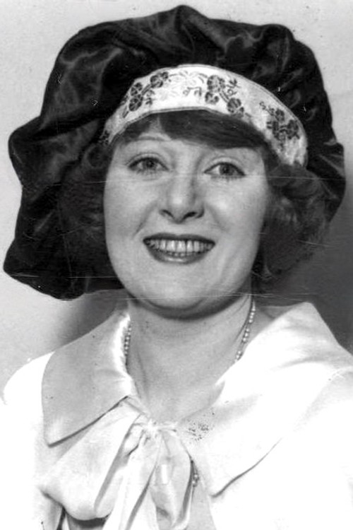 Alma Francis as Eunice