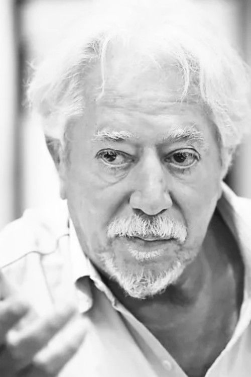 Luis Puenzo as Entrevistado