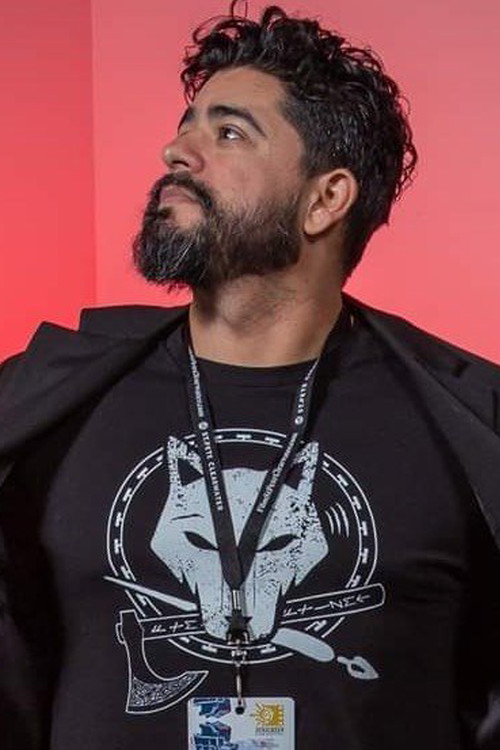 Jonathan Yanez as Dutch