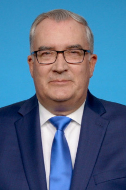 Kenneth Cook Jr. as Self (archival footage)