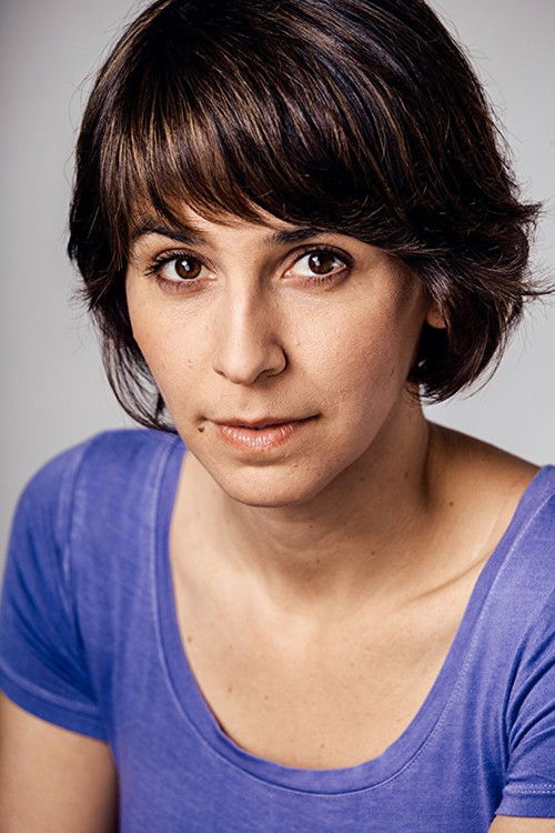 Megan Messmer as Beth Hunt