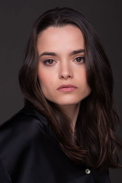 Emma Vallejo as Laura