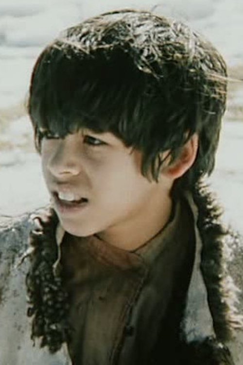 Julien Rosales as Mikis, syn Arsentiya