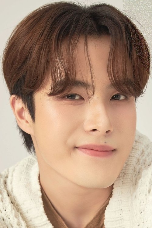 Allan Asawasuebsakul as