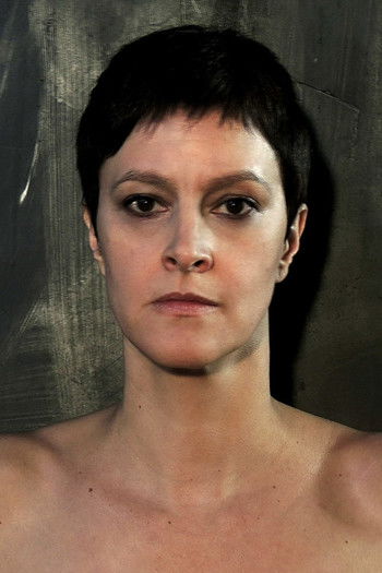 Cláudia Missura as Catarina