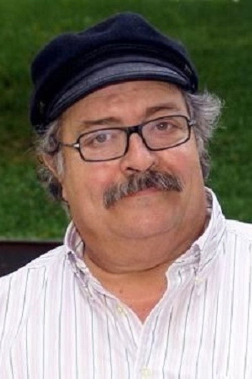 Pere Tàpias as Director oficina bancaria