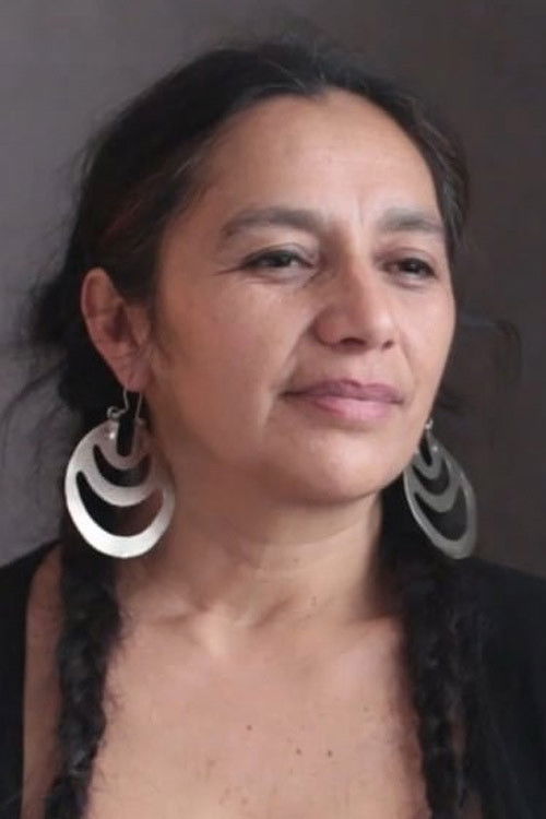 Lorenza Aillpan as Machi