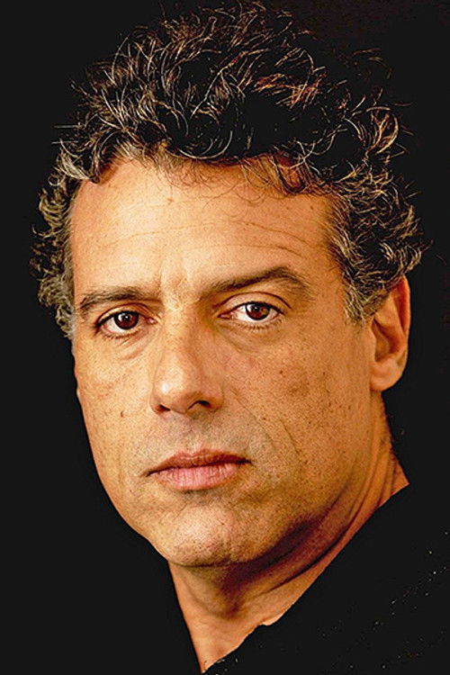 Fábio Barreto as Governador