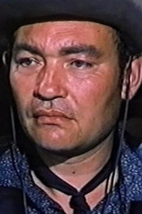 Georges Lycan as Leo