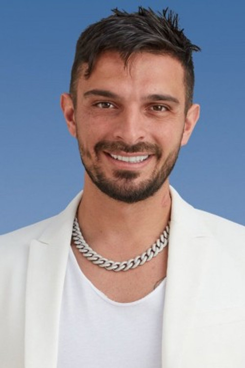 Julien Tanti as Julien