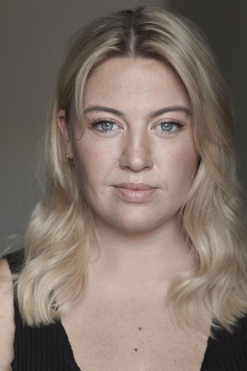 Terri Reddin as Coggie's Sister