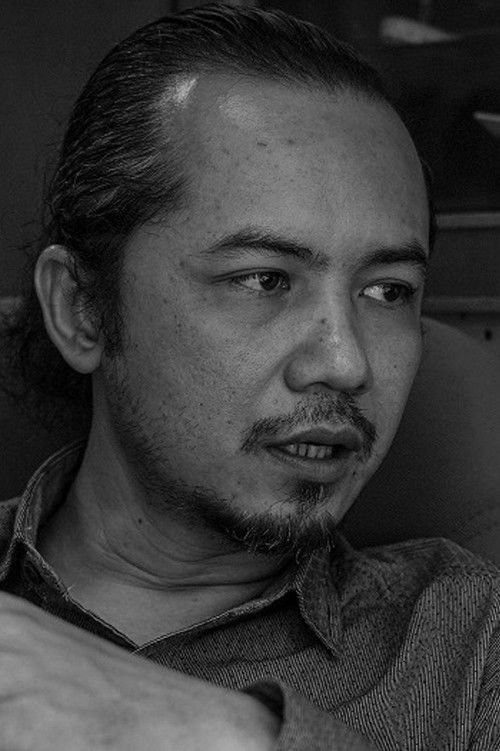 Mohd Asrulfaizal as Hanafi