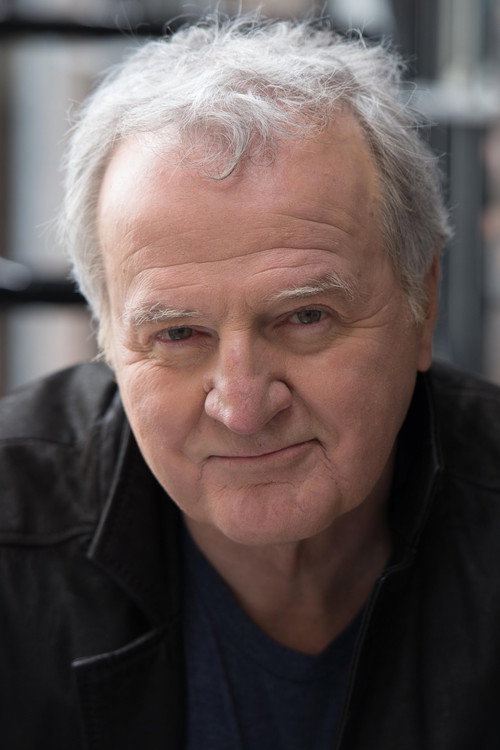 Tom Kemp as Stan Chandler