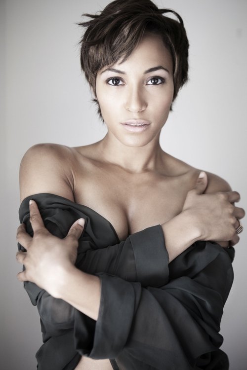 Courtney Lindsay as Rain