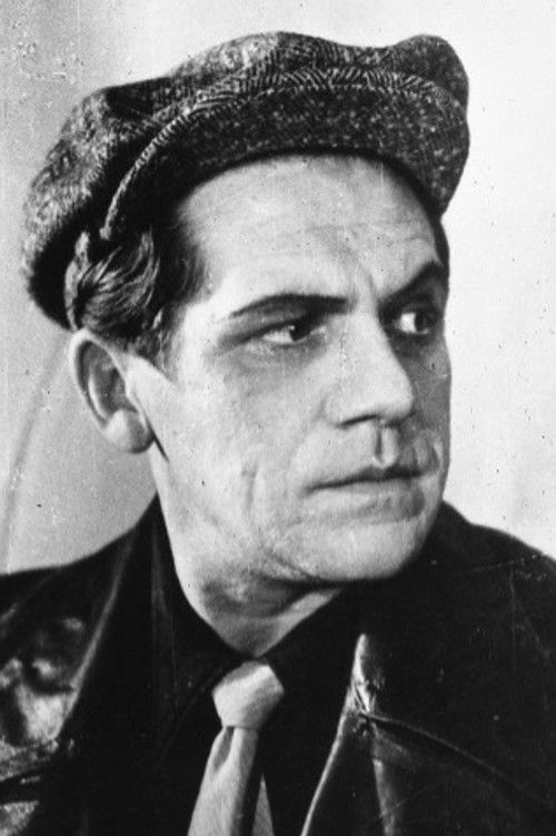 Boris Levitskiy as Белохвостов