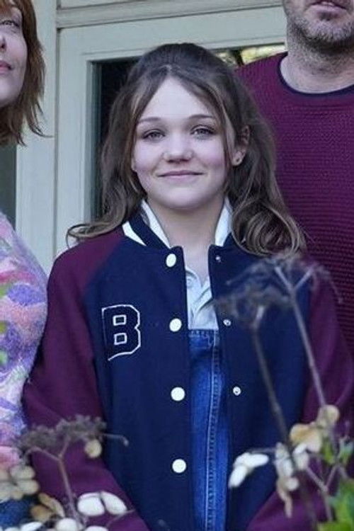 Keane Simons as Louise