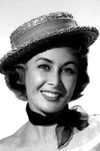 Rosina Pagã as Dora