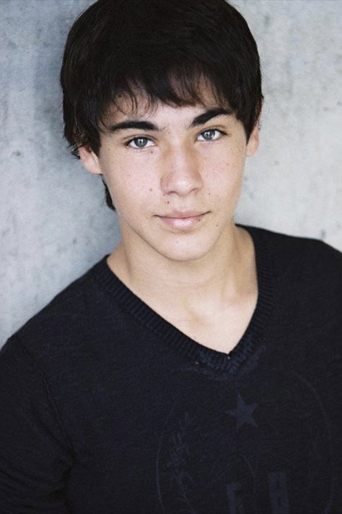 Kyle Tejpar as Young Ray