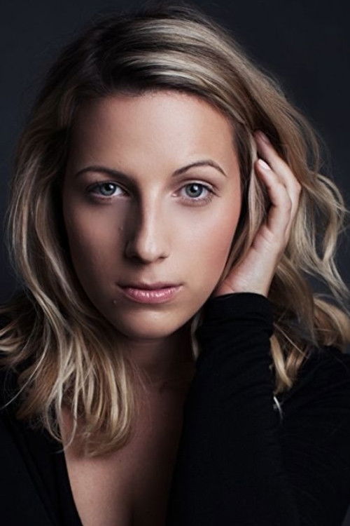 Valerie Mya as Kristen