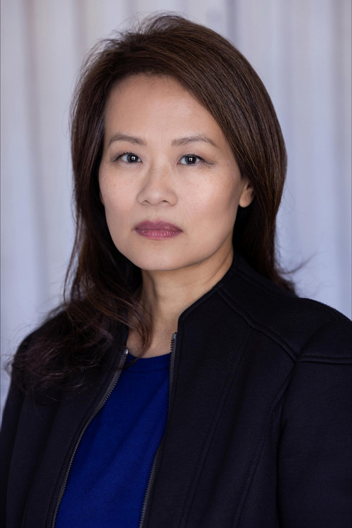 Linda Wu as August's Mom