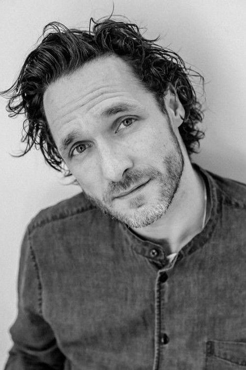 Javier Guzman as Hein Bender