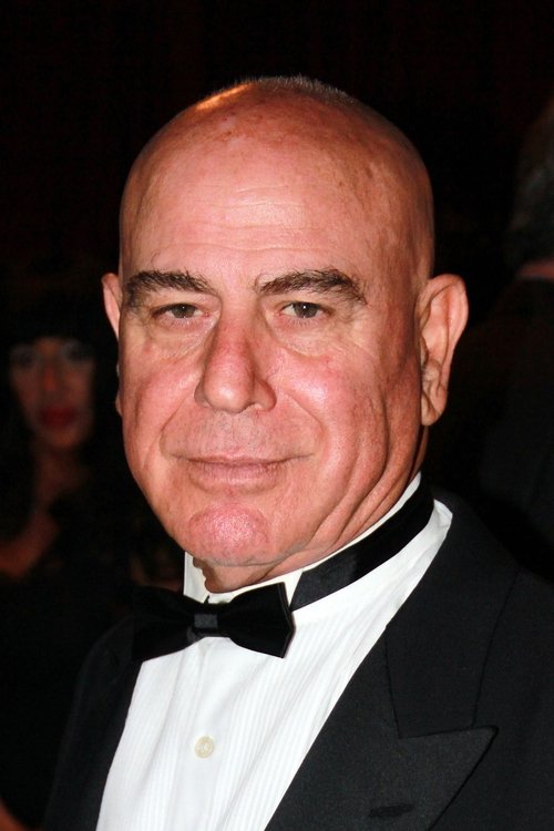 Aharon Ipalé as Raul