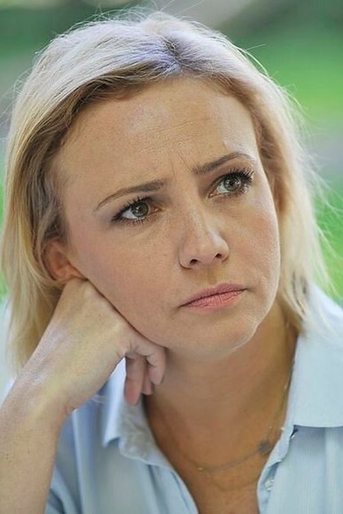 Barbara Jonak as Mouse, She-wolf