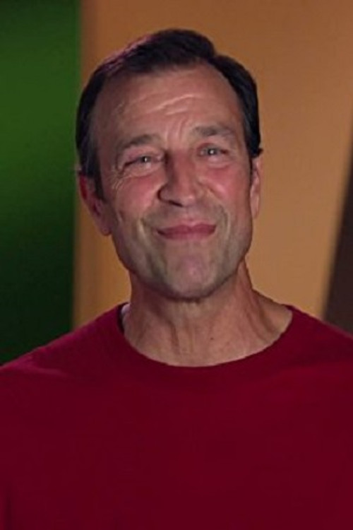 Johnny Alves as Referee