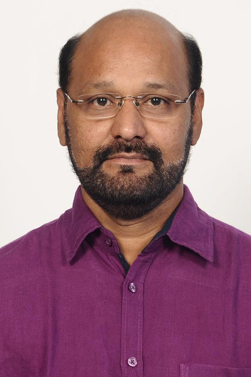 Mu. Kasi Viswanathan as Doctor