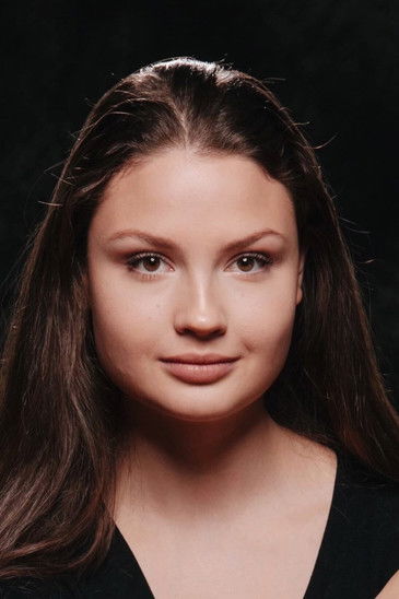 Julia Rocka as Zuzia