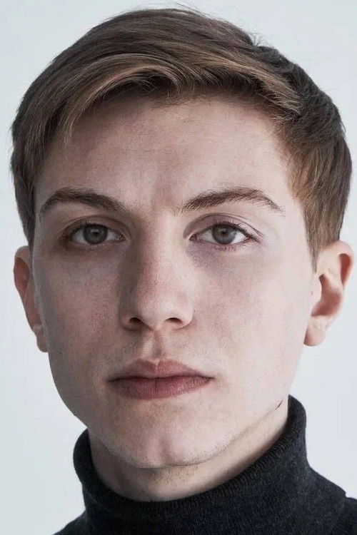 Mikhail Ushurelu as Vanya