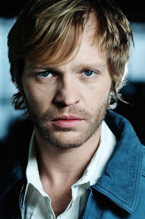 Ben Artmann as Taxifahrer